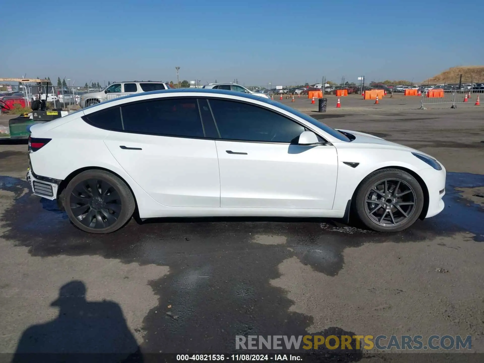 14 Photograph of a damaged car 5YJ3E1EA3PF473067 TESLA MODEL 3 2023