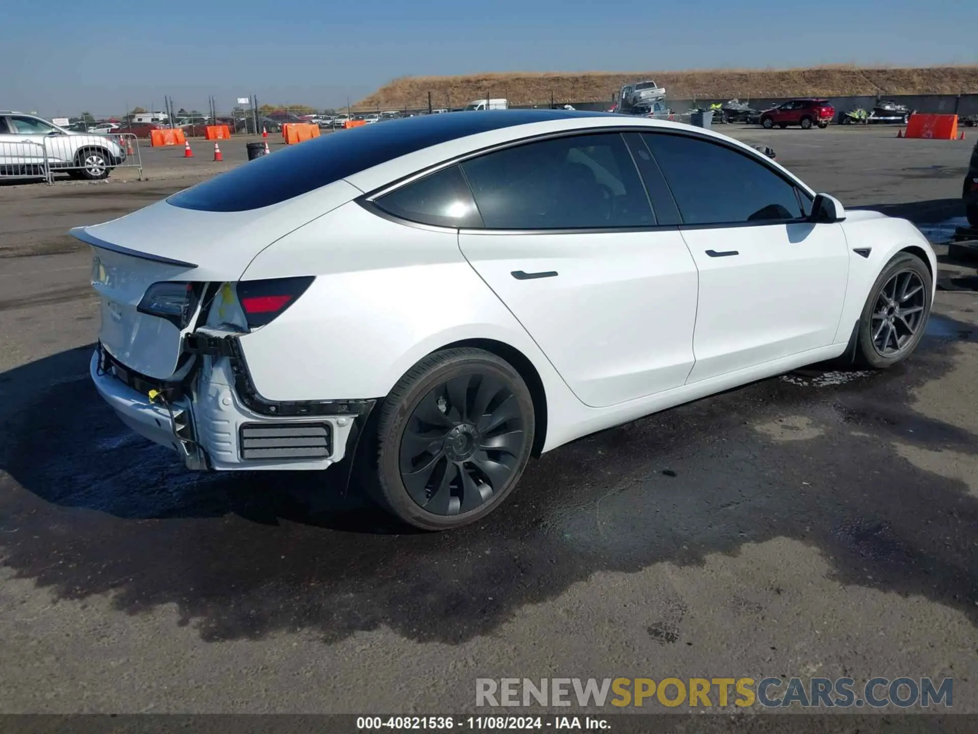 4 Photograph of a damaged car 5YJ3E1EA3PF473067 TESLA MODEL 3 2023