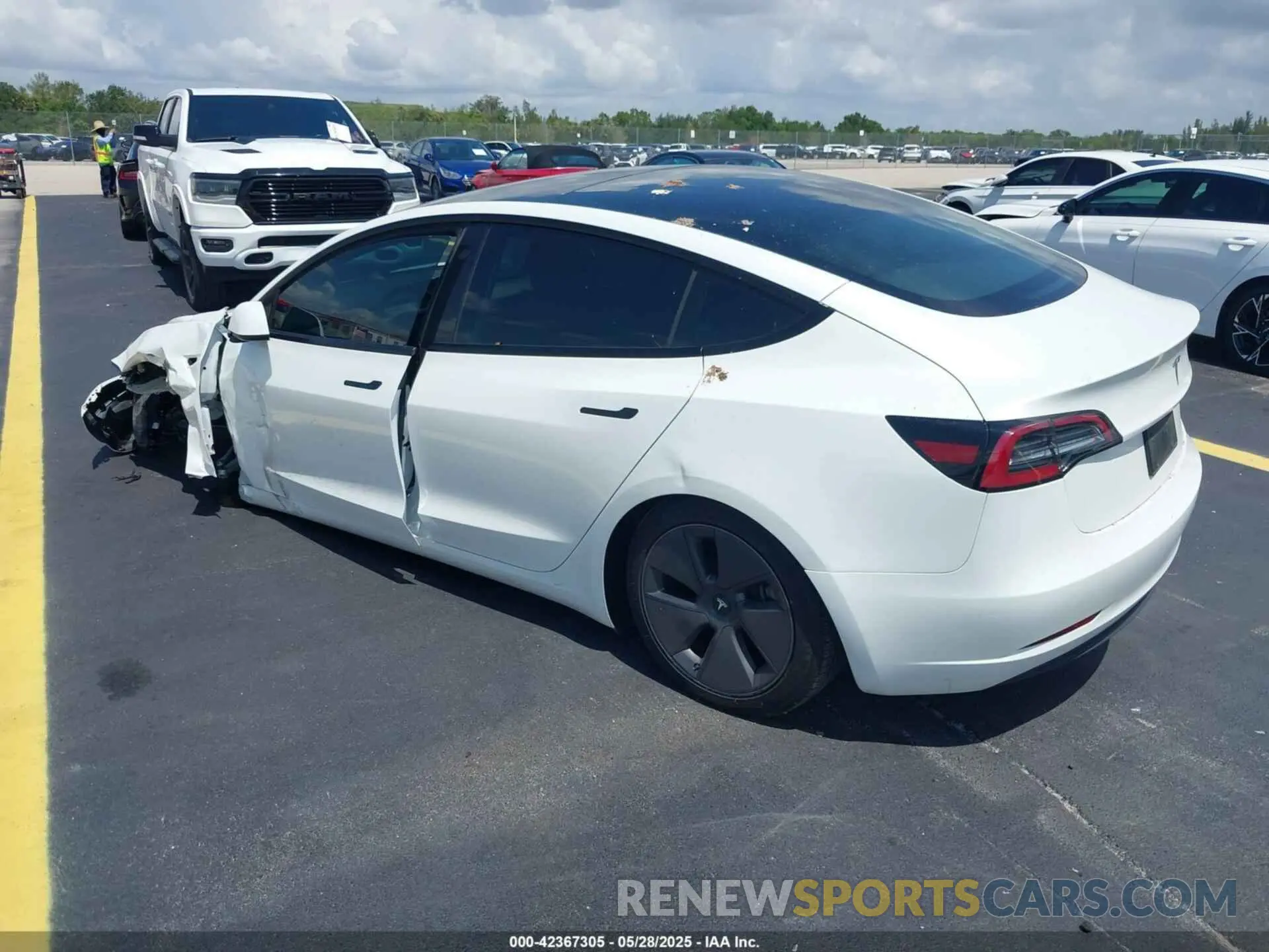 3 Фотография поврежденного автомобиля 5YJ3E1EA3PF489477 TESLA MODEL 3 2023