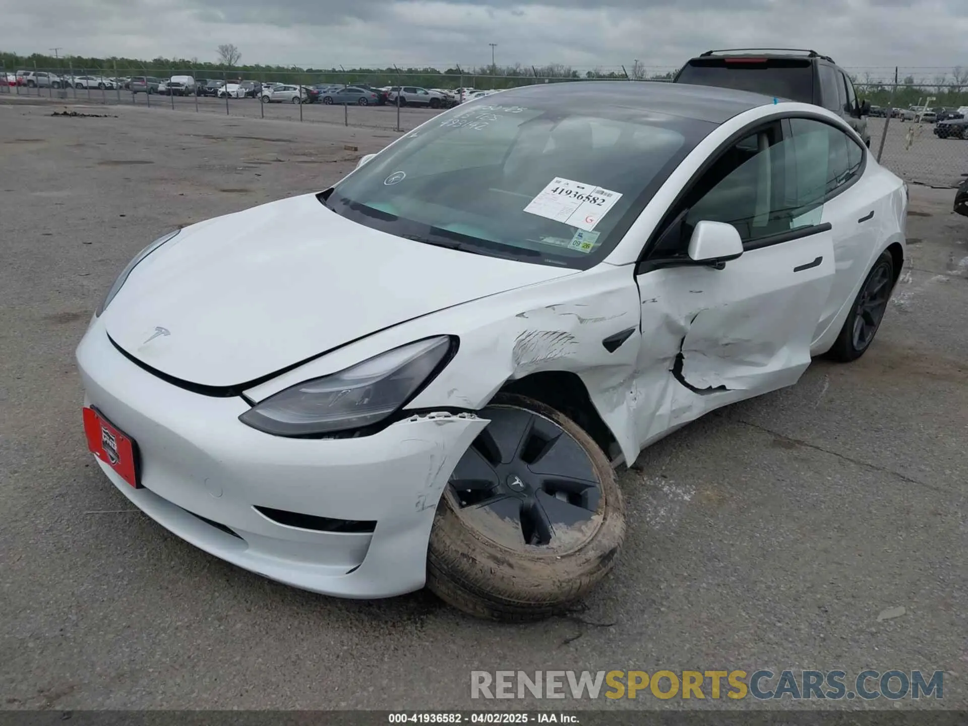 2 Фотография поврежденного автомобиля 5YJ3E1EA3PF493142 TESLA MODEL 3 2023