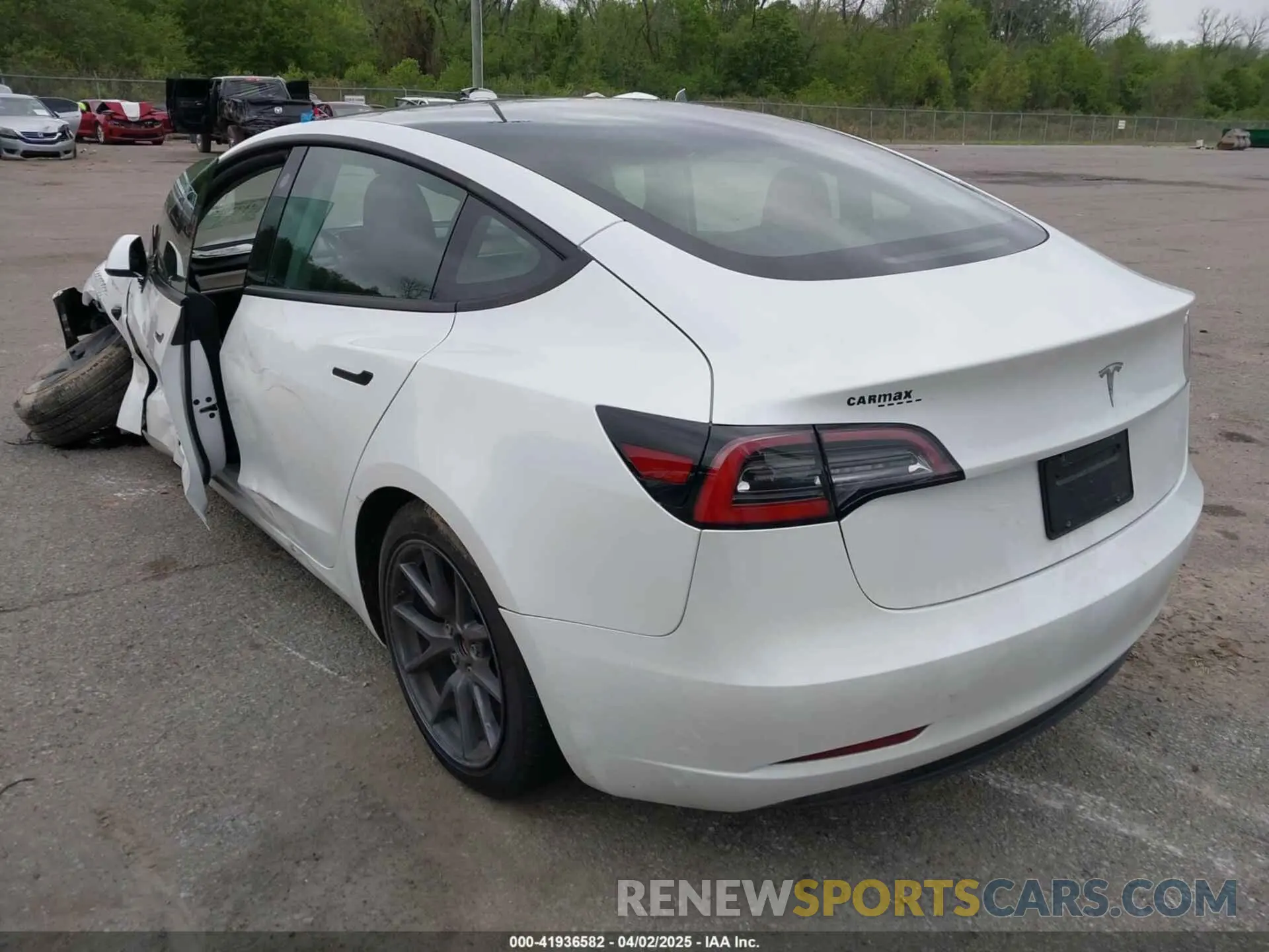 3 Фотография поврежденного автомобиля 5YJ3E1EA3PF493142 TESLA MODEL 3 2023