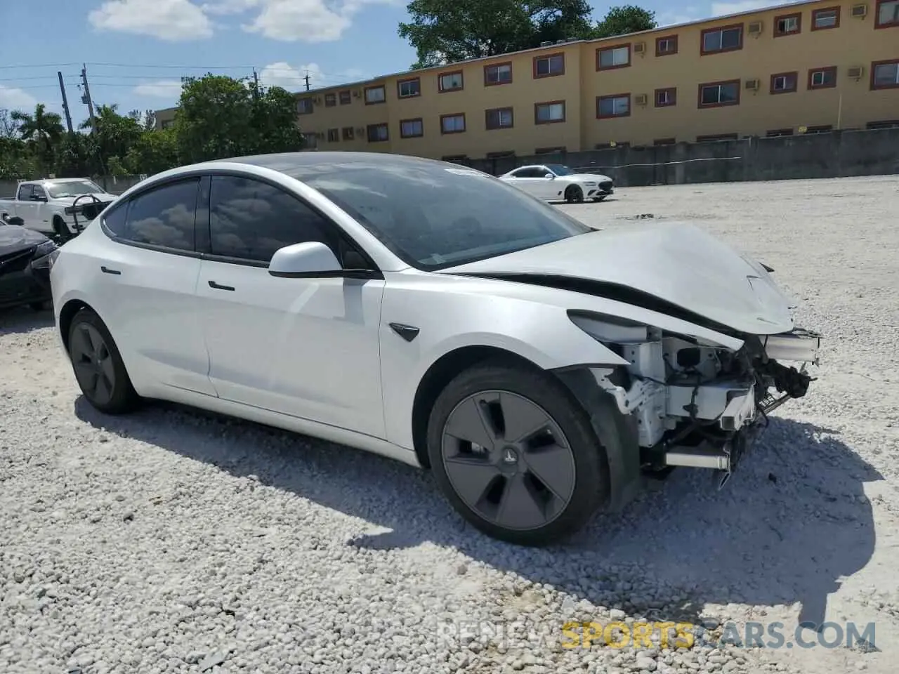 4 Фотография поврежденного автомобиля 5YJ3E1EA3PF495778 TESLA MODEL 3 2023