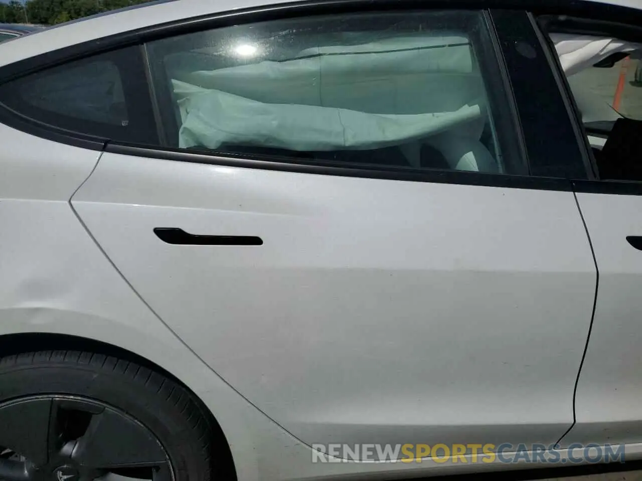 10 Photograph of a damaged car 5YJ3E1EA3PF514636 TESLA MODEL 3 2023