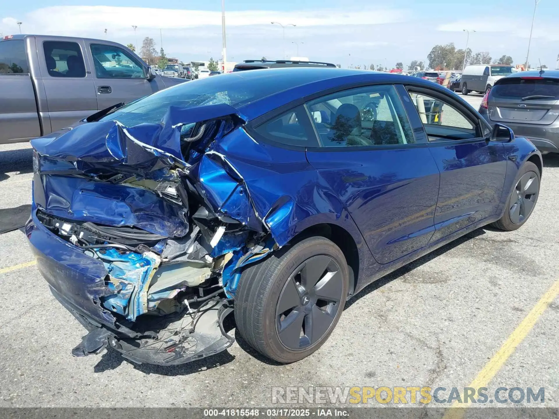 4 Photograph of a damaged car 5YJ3E1EA3PF541271 TESLA MODEL 3 2023
