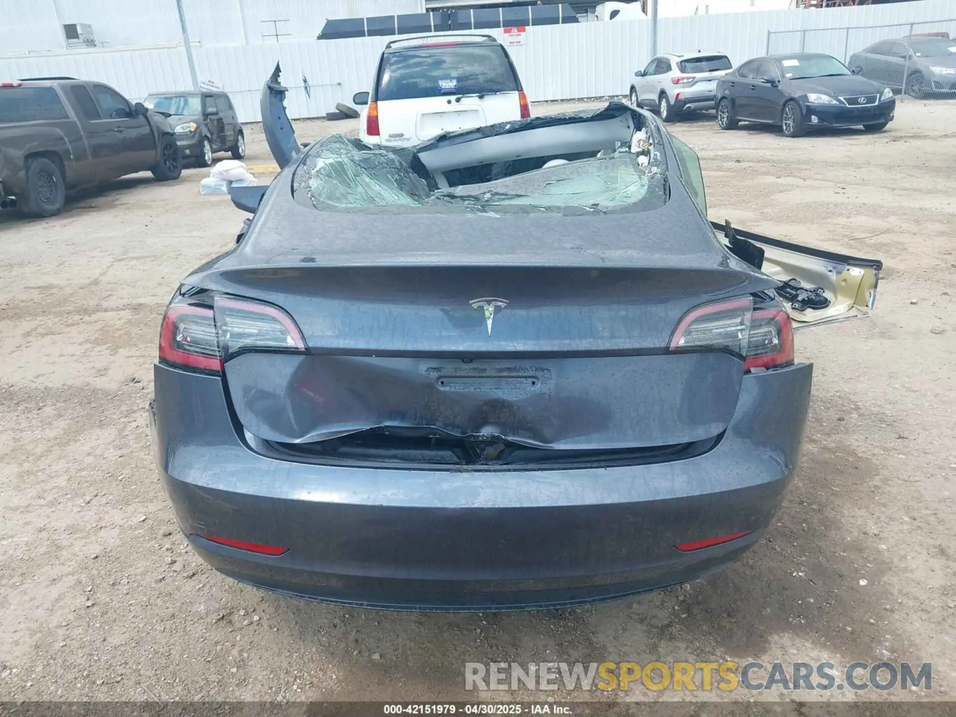 15 Photograph of a damaged car 5YJ3E1EA3PF541836 TESLA MODEL 3 2023