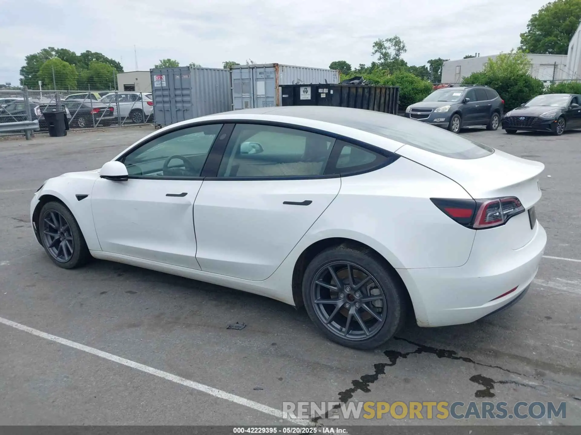 10 Фотография поврежденного автомобиля 5YJ3E1EA3PF556644 TESLA MODEL 3 2023