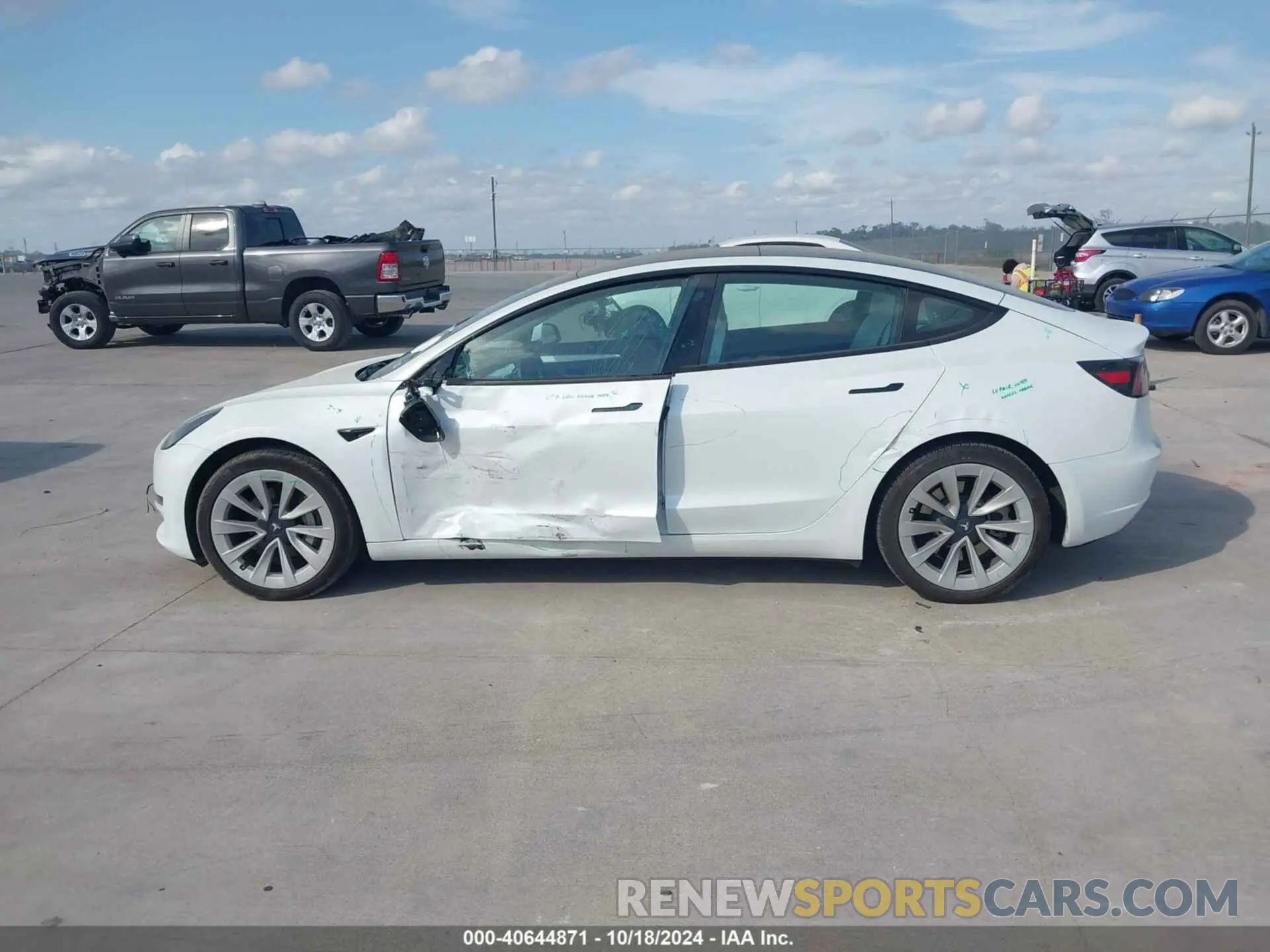 14 Photograph of a damaged car 5YJ3E1EA3PF584900 TESLA MODEL 3 2023