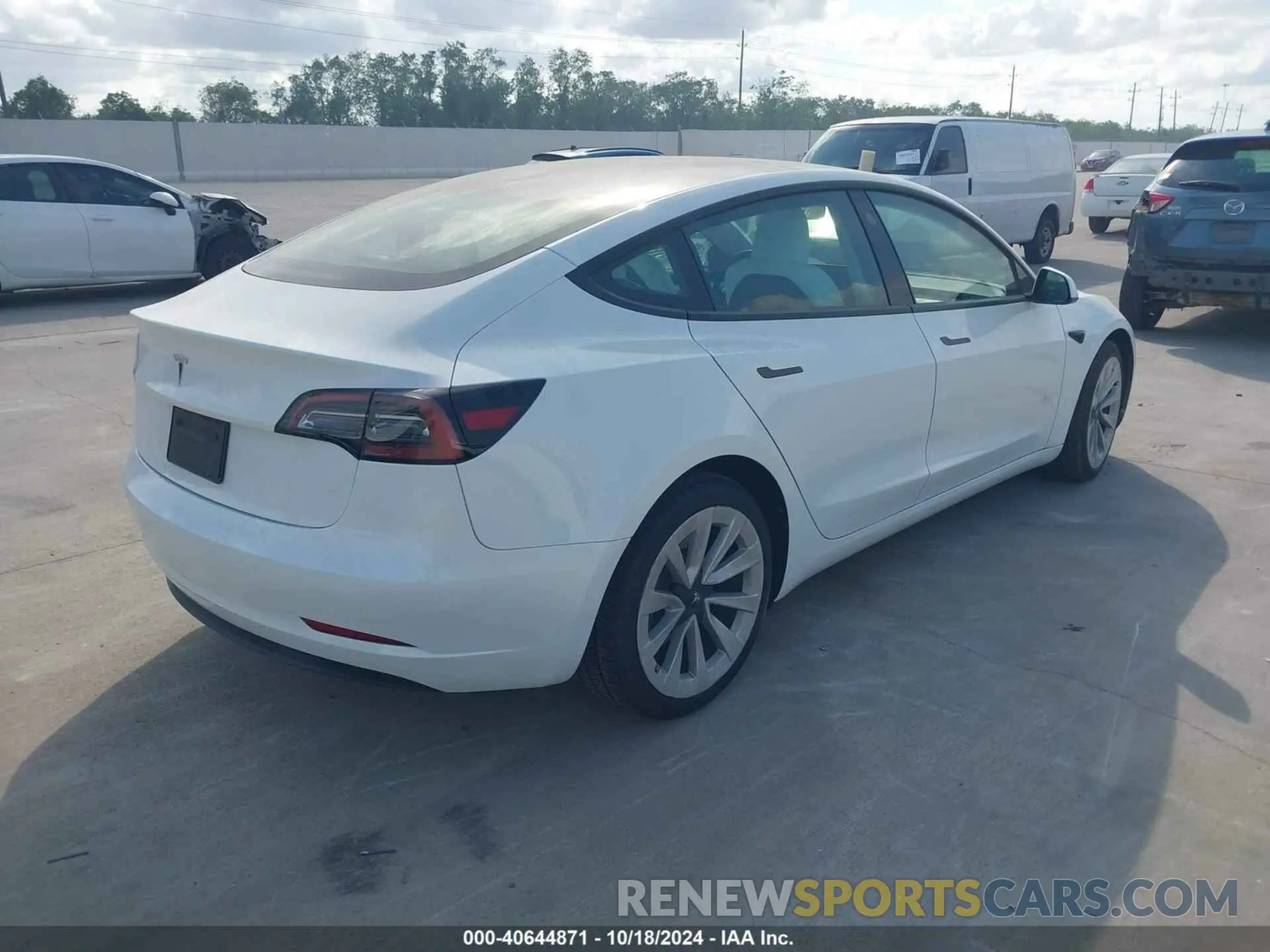 4 Photograph of a damaged car 5YJ3E1EA3PF584900 TESLA MODEL 3 2023