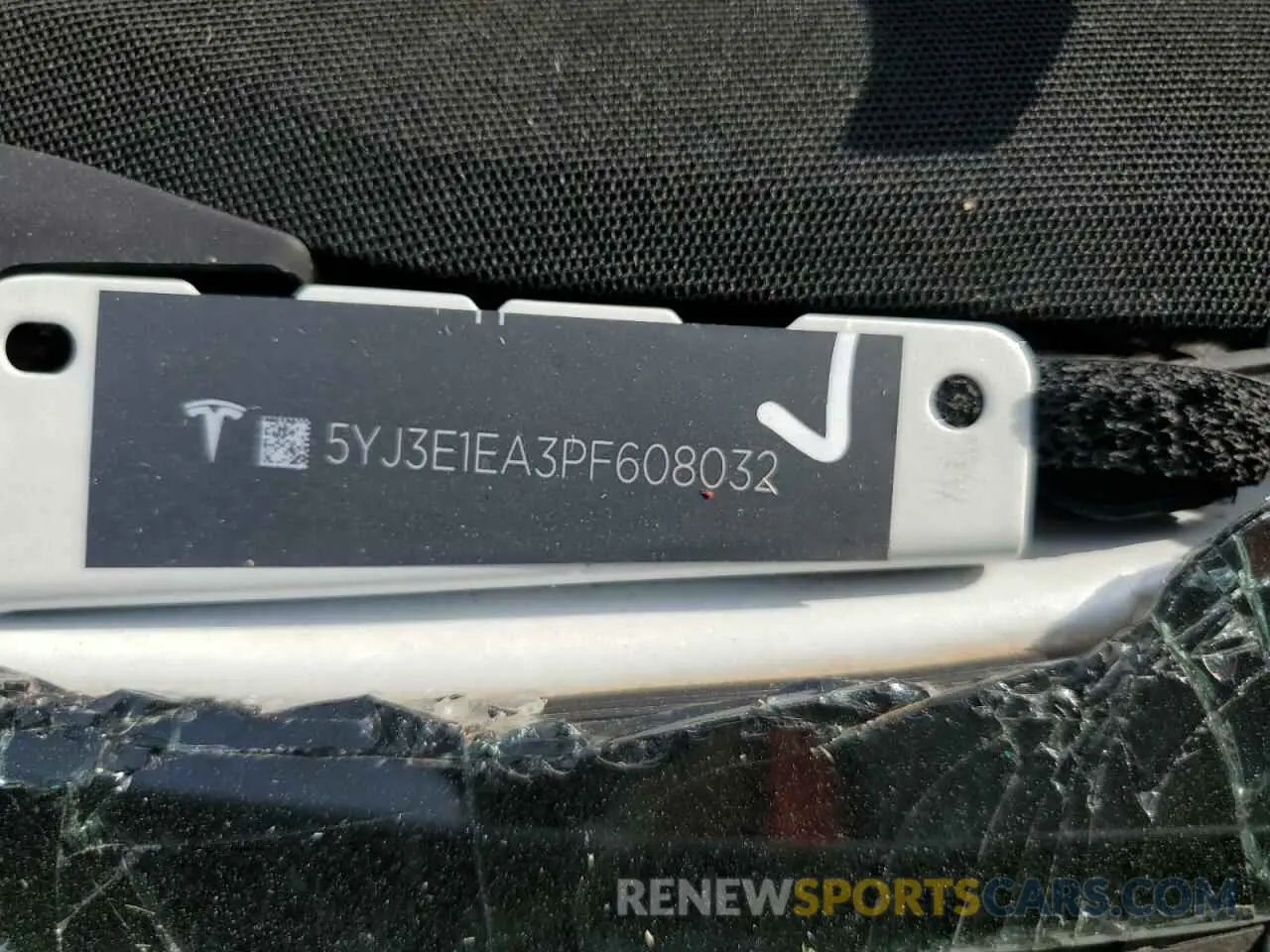 12 Фотография поврежденного автомобиля 5YJ3E1EA3PF608032 TESLA MODEL 3 2023