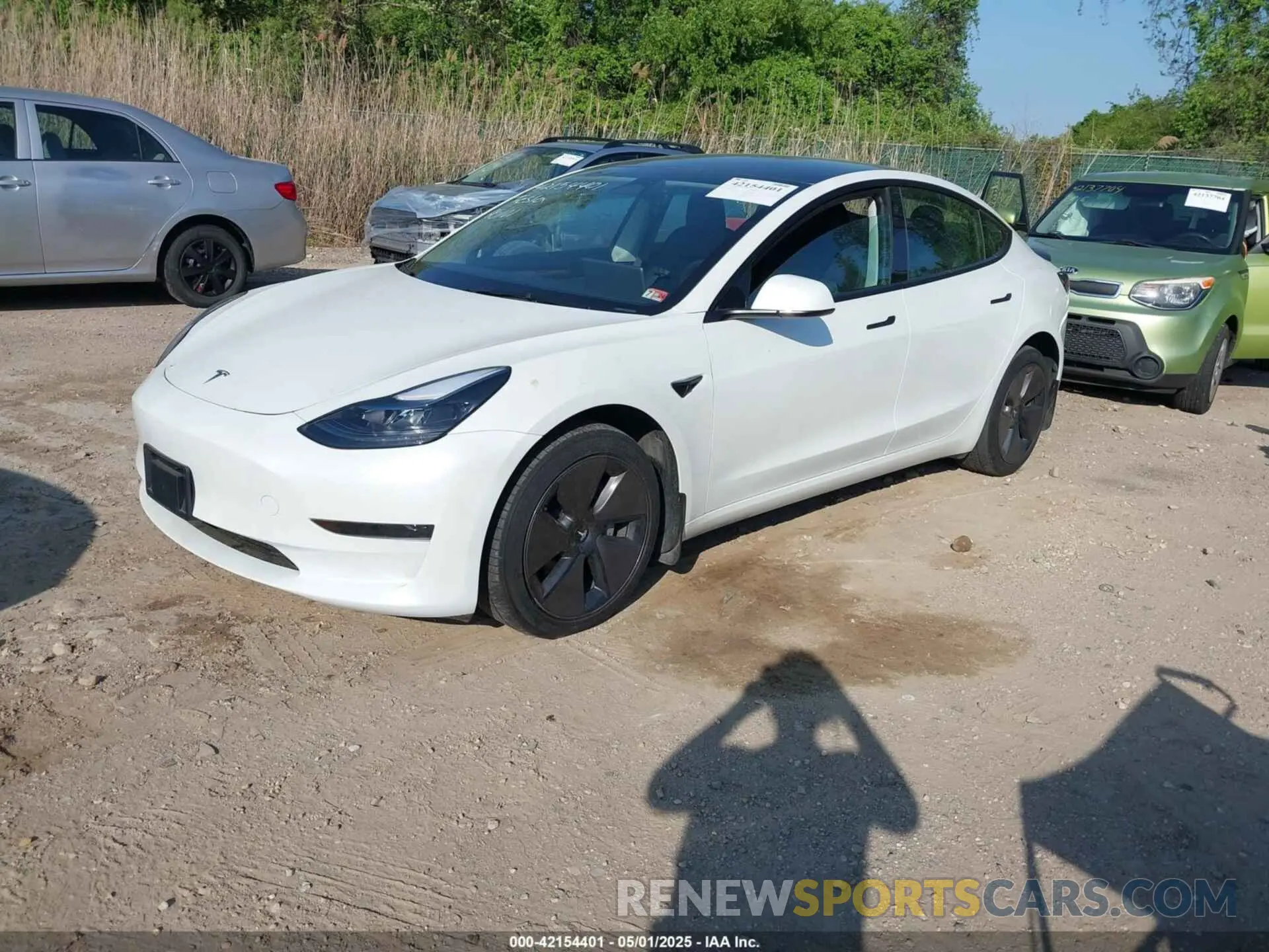 2 Photograph of a damaged car 5YJ3E1EA3PF617460 TESLA MODEL 3 2023
