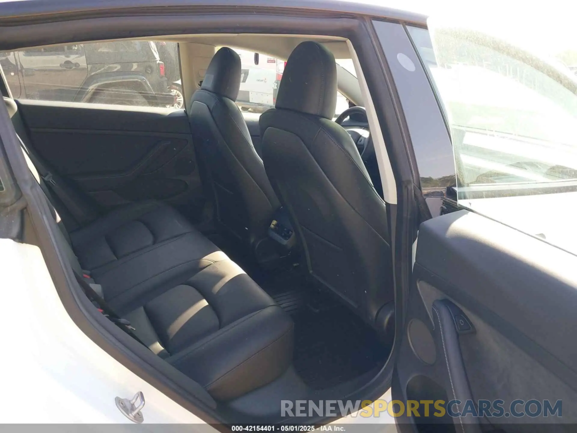 8 Photograph of a damaged car 5YJ3E1EA3PF617460 TESLA MODEL 3 2023