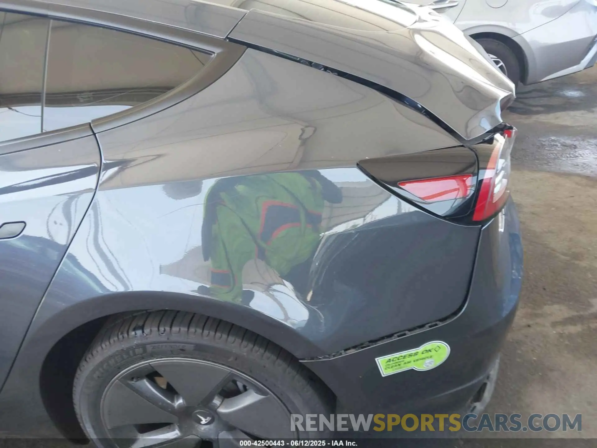 22 Фотография поврежденного автомобиля 5YJ3E1EA3PF622898 TESLA MODEL 3 2023