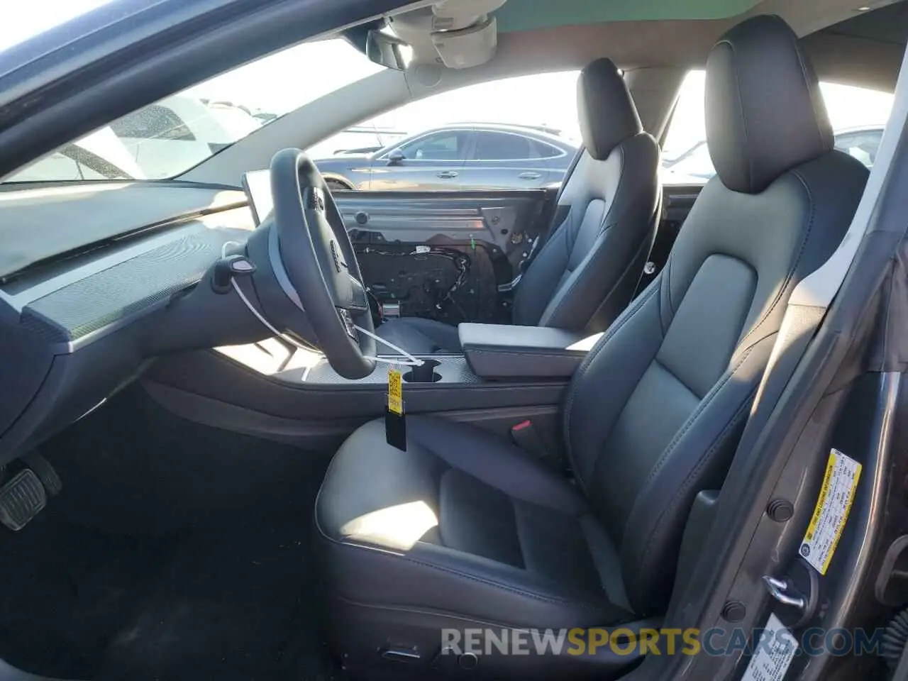 7 Photograph of a damaged car 5YJ3E1EA3PF639541 TESLA MODEL 3 2023