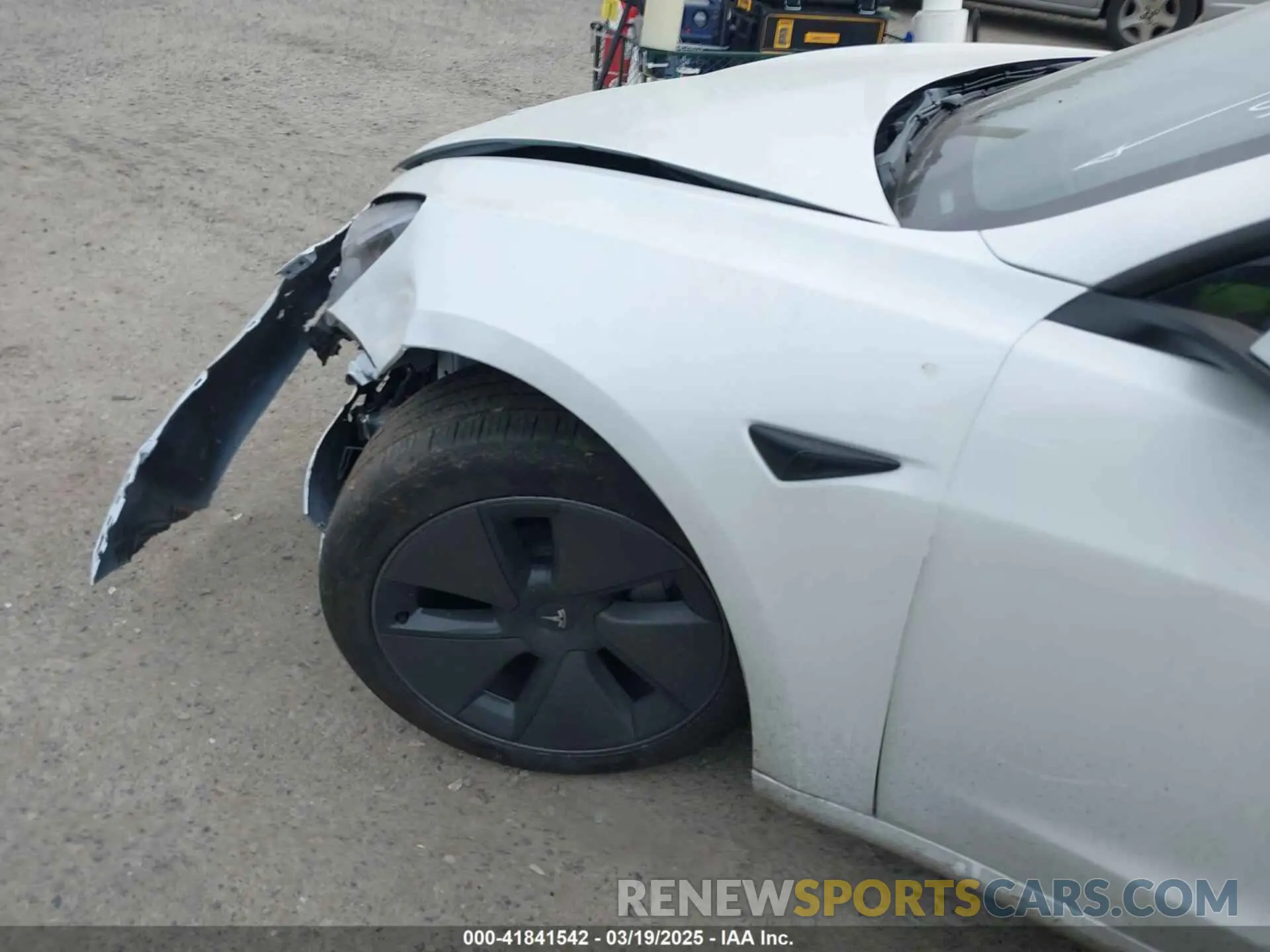 21 Фотография поврежденного автомобиля 5YJ3E1EA3PF672815 TESLA MODEL 3 2023
