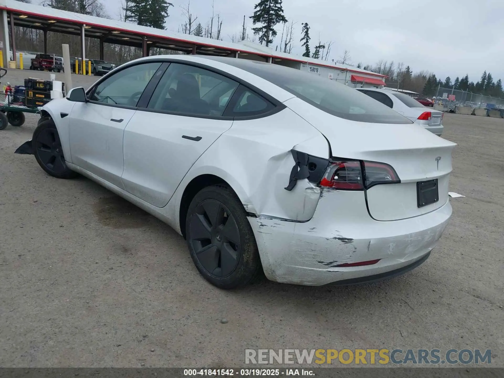 3 Фотография поврежденного автомобиля 5YJ3E1EA3PF672815 TESLA MODEL 3 2023