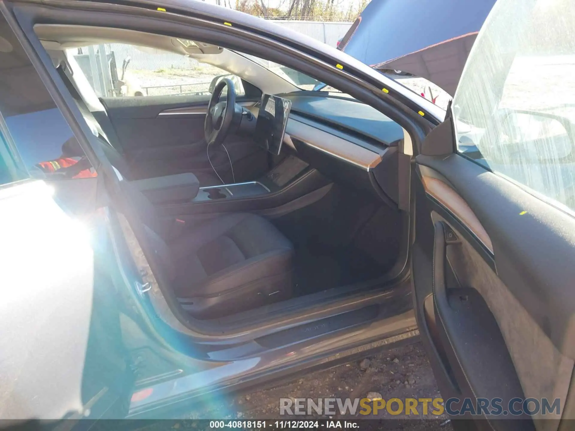 5 Photograph of a damaged car 5YJ3E1EA3PF673642 TESLA MODEL 3 2023