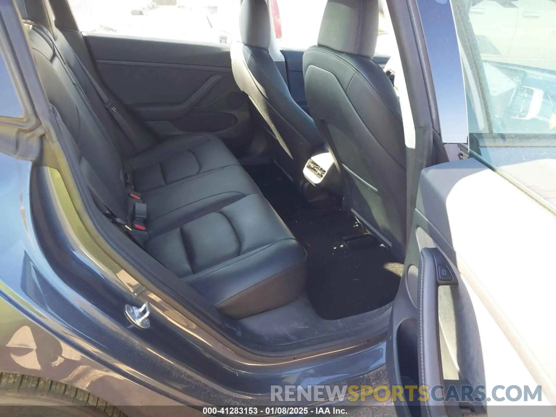 8 Фотография поврежденного автомобиля 5YJ3E1EA3PF678825 TESLA MODEL 3 2023