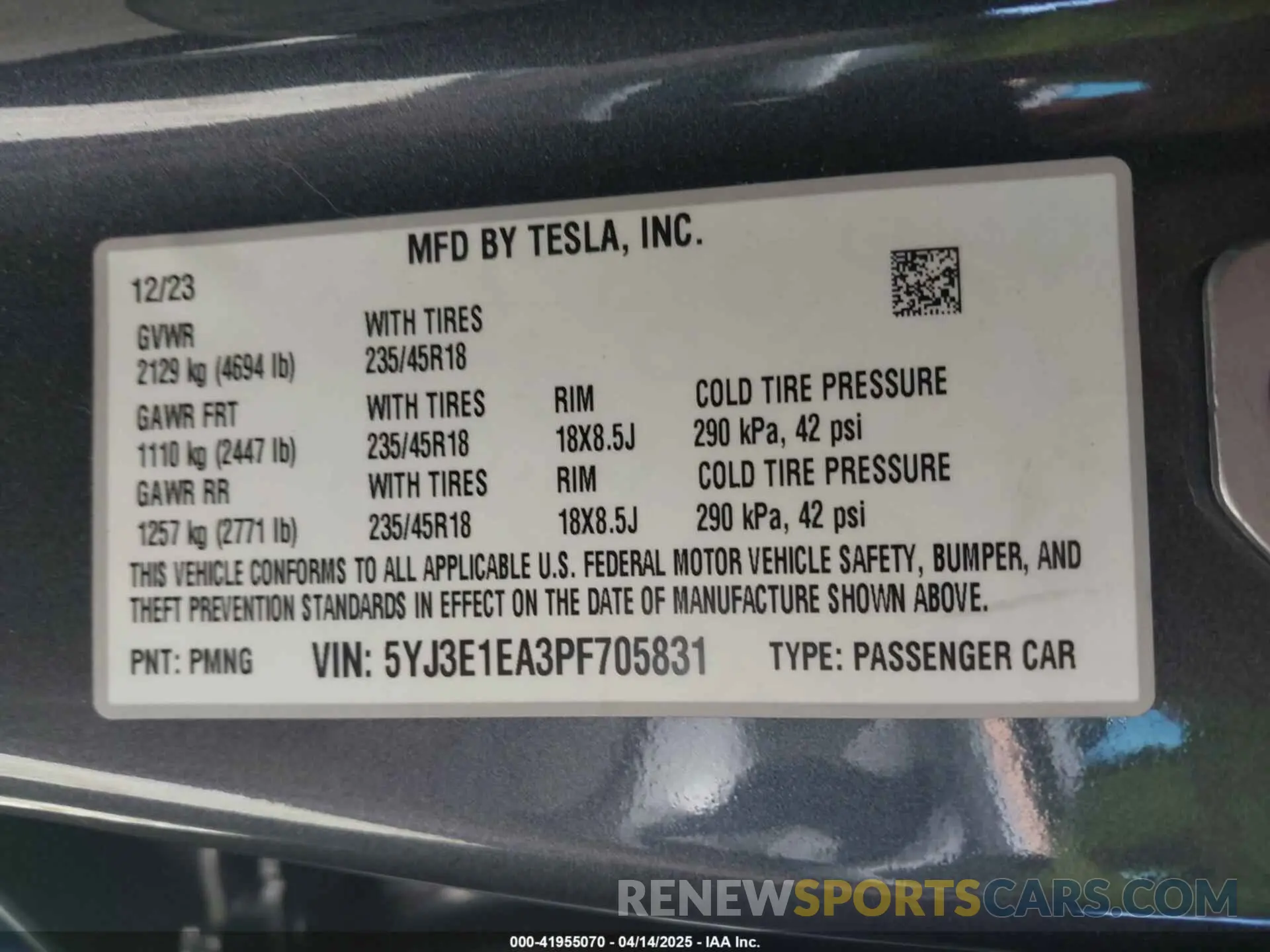 9 Photograph of a damaged car 5YJ3E1EA3PF705831 TESLA MODEL 3 2023