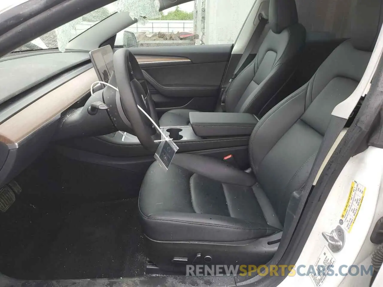 7 Photograph of a damaged car 5YJ3E1EA3PF709958 TESLA MODEL 3 2023