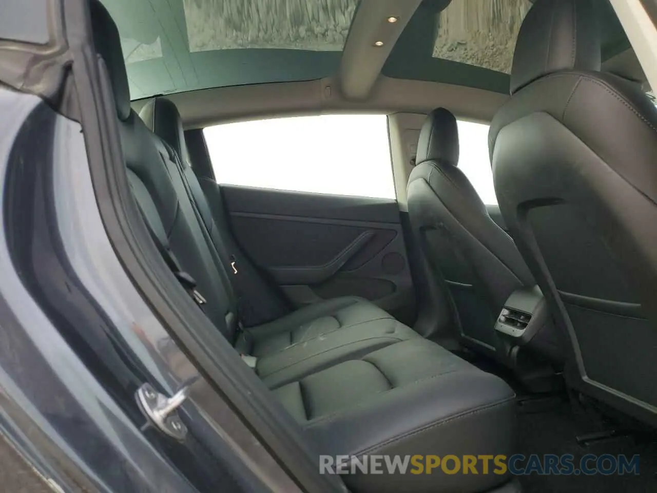 12 Фотография поврежденного автомобиля 5YJ3E1EA4PF402430 TESLA MODEL 3 2023