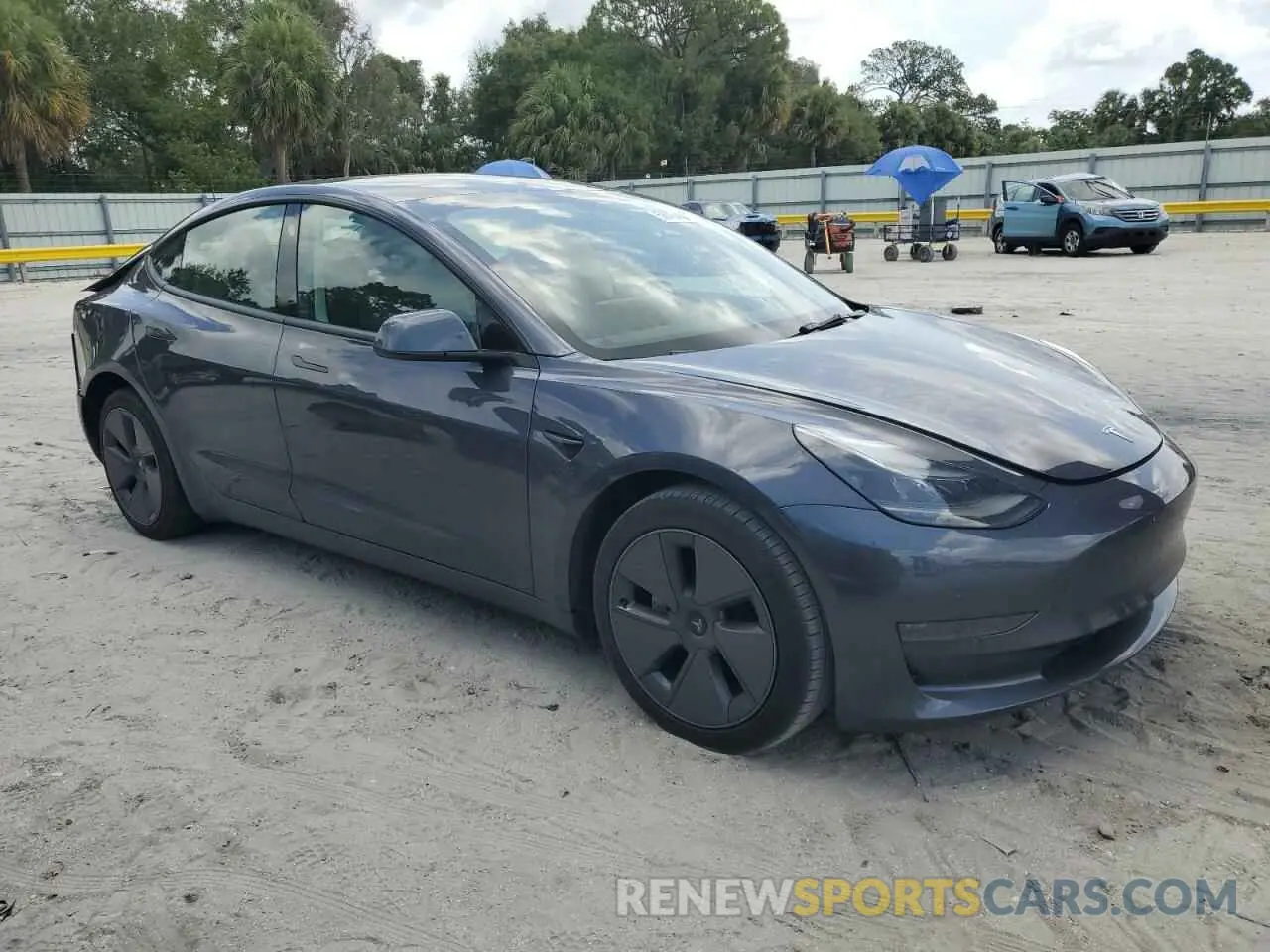 4 Photograph of a damaged car 5YJ3E1EA4PF407112 TESLA MODEL 3 2023
