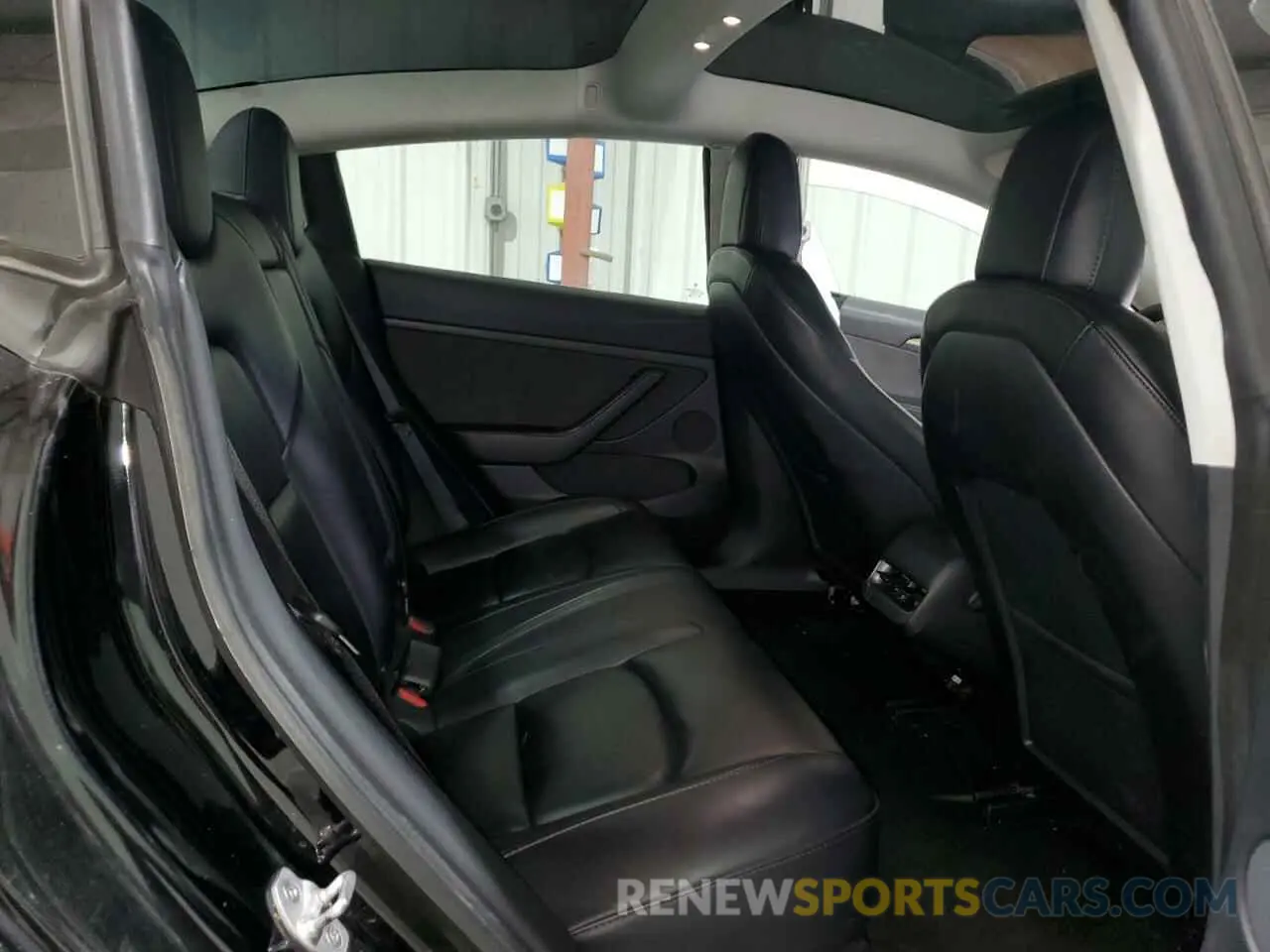 10 Photograph of a damaged car 5YJ3E1EA4PF436447 TESLA MODEL 3 2023