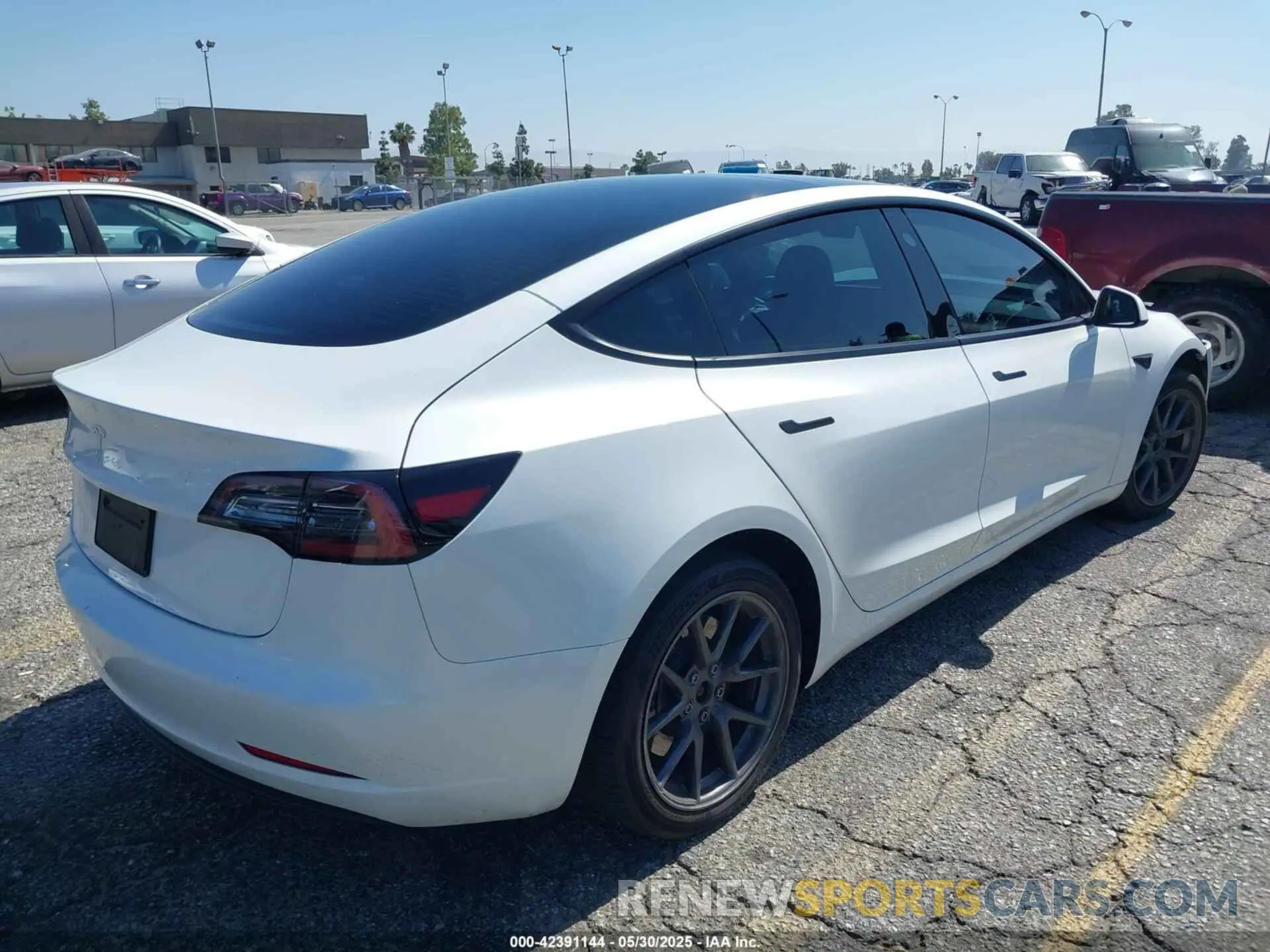 4 Фотография поврежденного автомобиля 5YJ3E1EA4PF453359 TESLA MODEL 3 2023