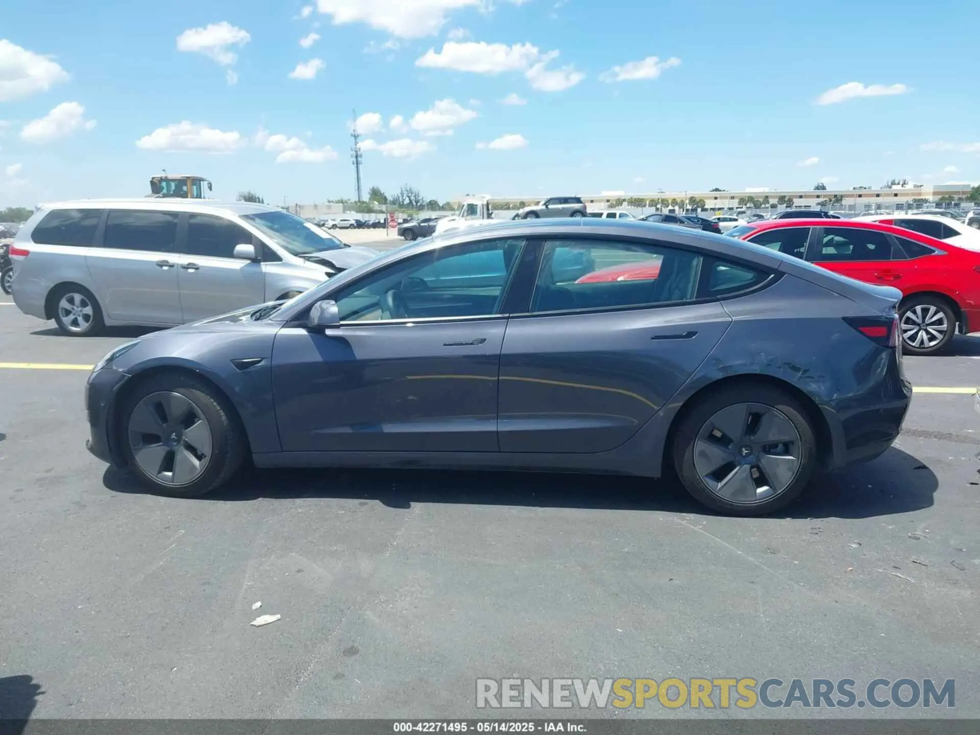14 Фотография поврежденного автомобиля 5YJ3E1EA4PF461624 TESLA MODEL 3 2023