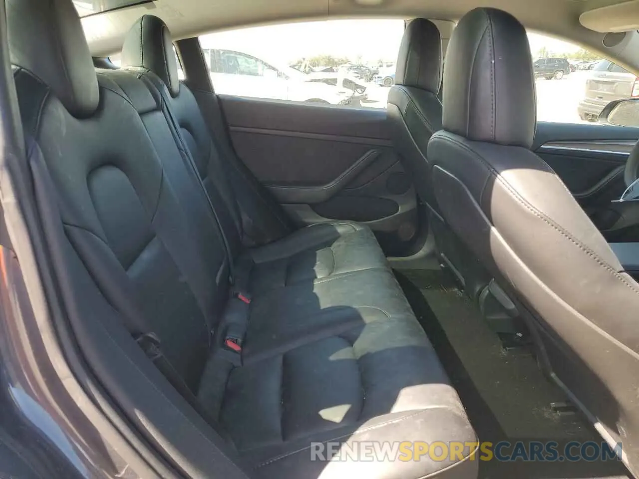 11 Photograph of a damaged car 5YJ3E1EA4PF470596 TESLA MODEL 3 2023