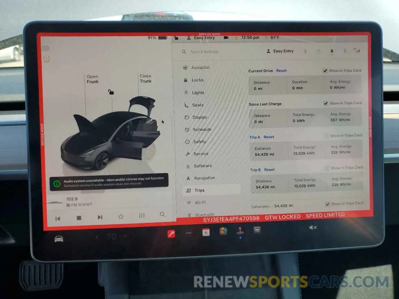 9 Photograph of a damaged car 5YJ3E1EA4PF470596 TESLA MODEL 3 2023