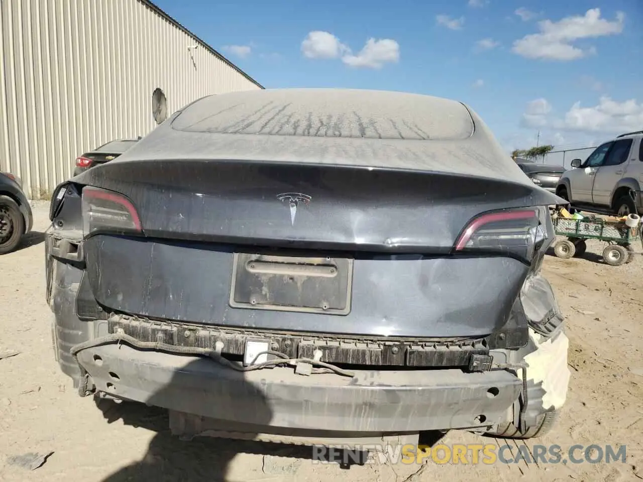 6 Photograph of a damaged car 5YJ3E1EA4PF473675 TESLA MODEL 3 2023