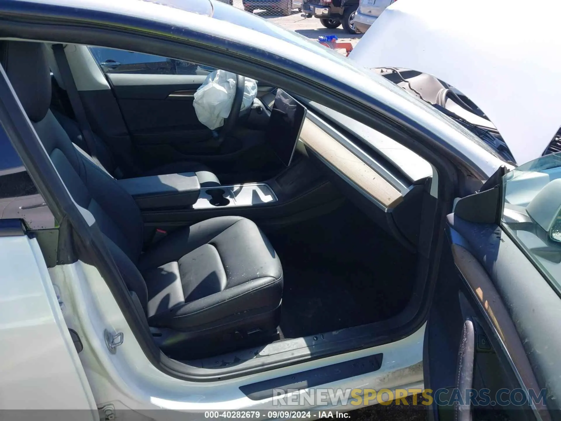5 Photograph of a damaged car 5YJ3E1EA4PF475426 TESLA MODEL 3 2023