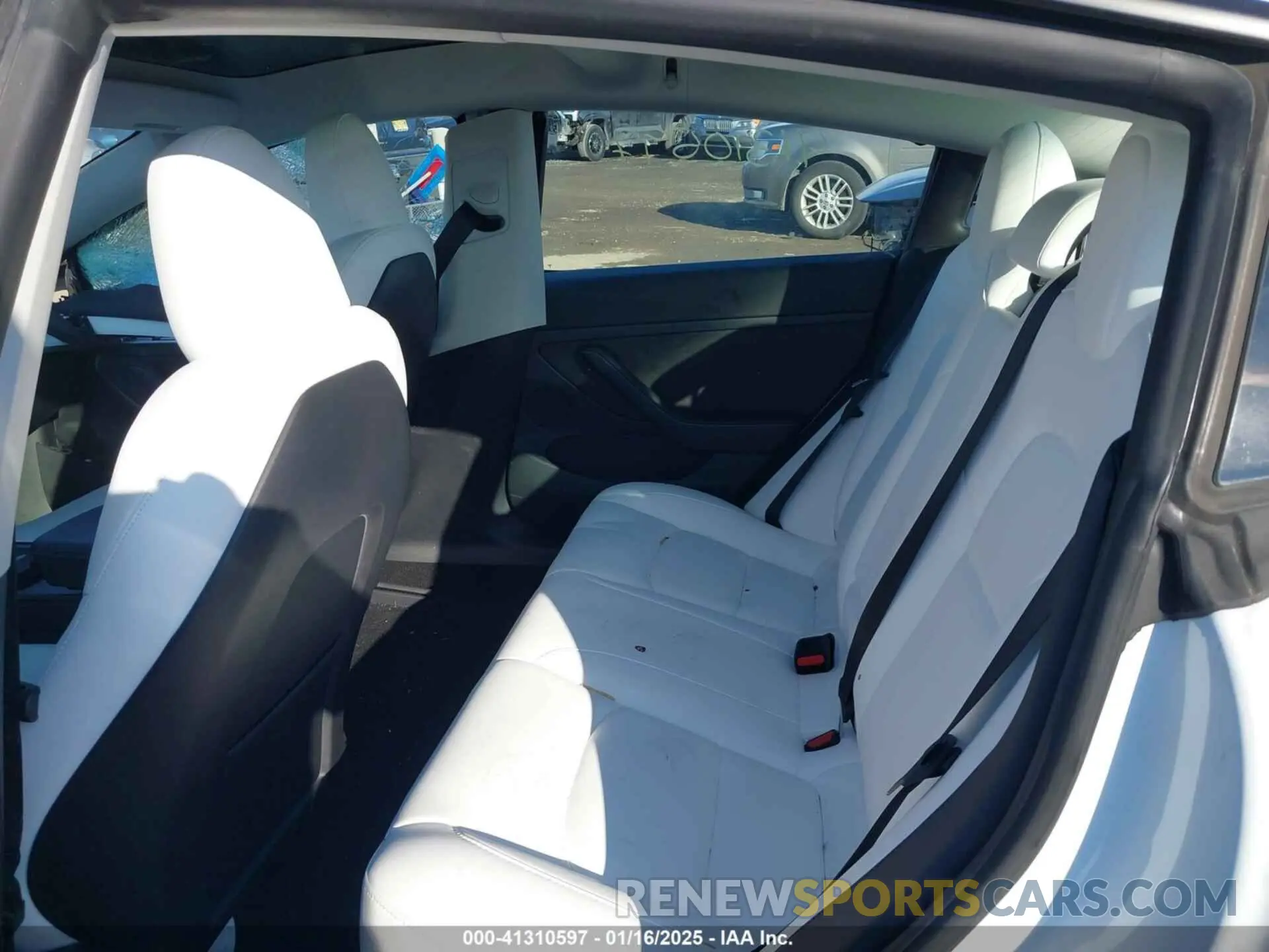 8 Фотография поврежденного автомобиля 5YJ3E1EA4PF505850 TESLA MODEL 3 2023
