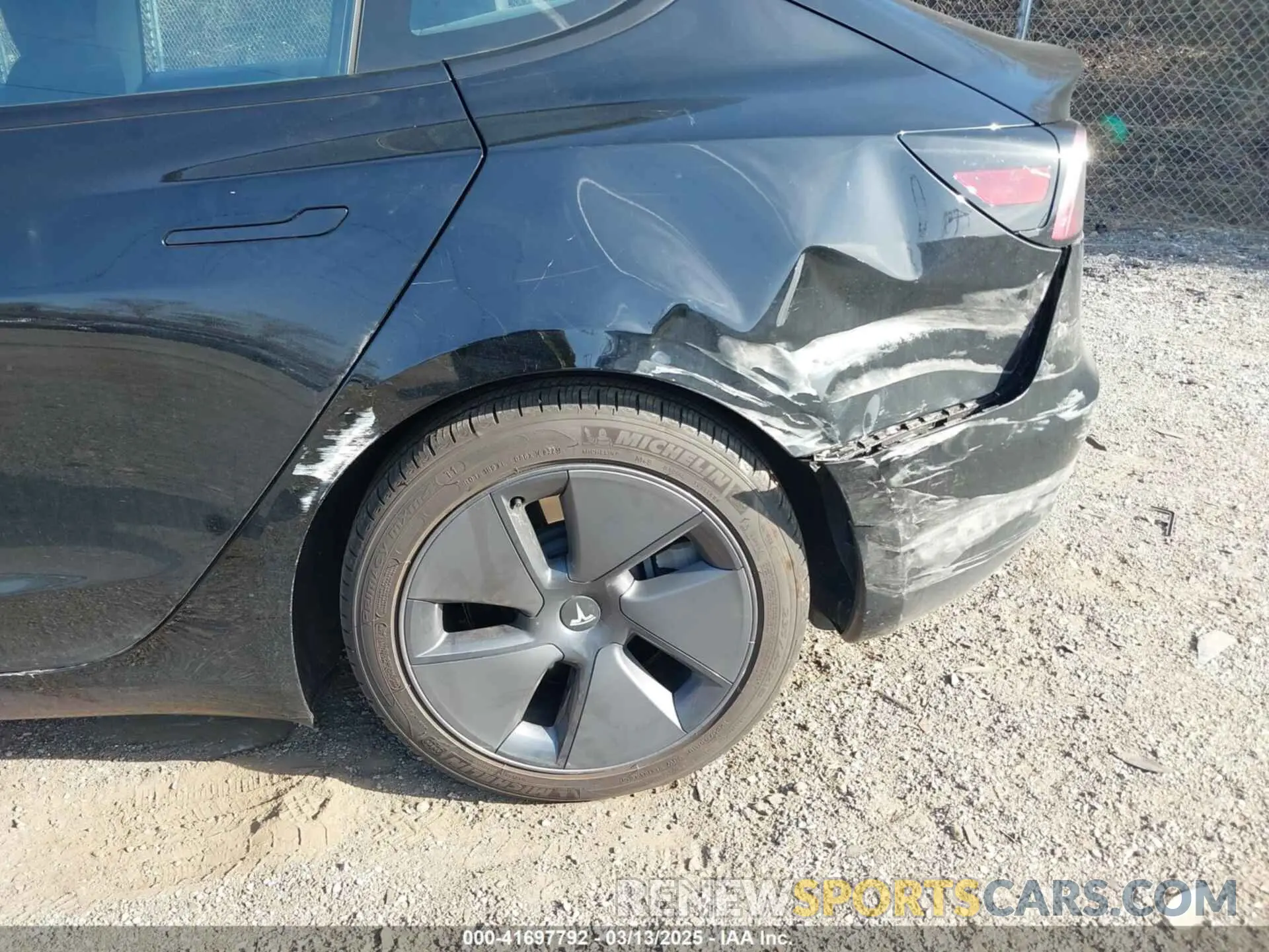 6 Фотография поврежденного автомобиля 5YJ3E1EA4PF509459 TESLA MODEL 3 2023