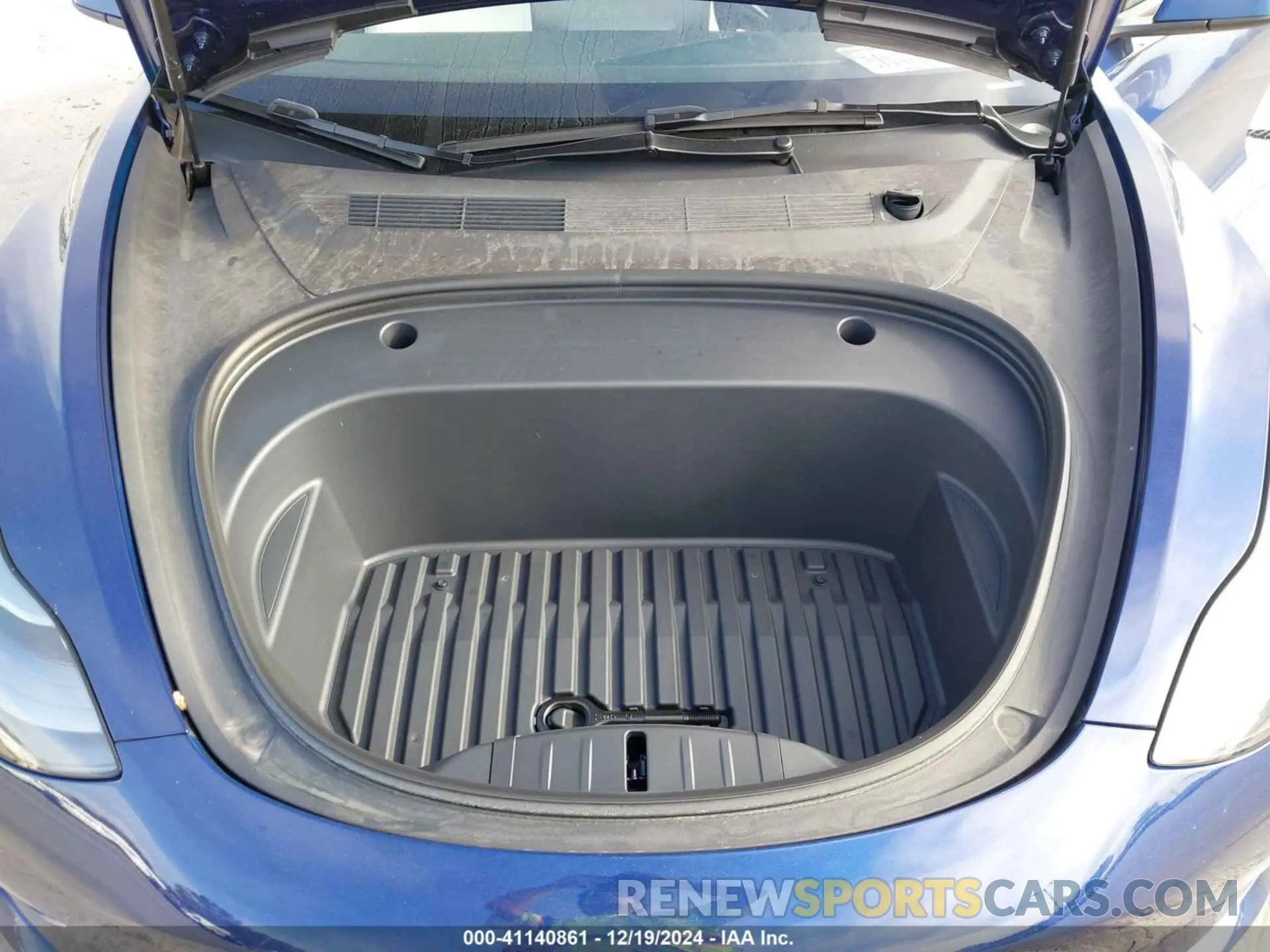 10 Photograph of a damaged car 5YJ3E1EA4PF513169 TESLA MODEL 3 2023