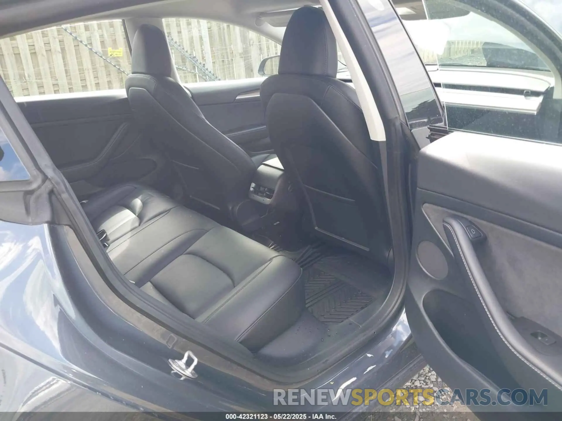 8 Фотография поврежденного автомобиля 5YJ3E1EA4PF515844 TESLA MODEL 3 2023