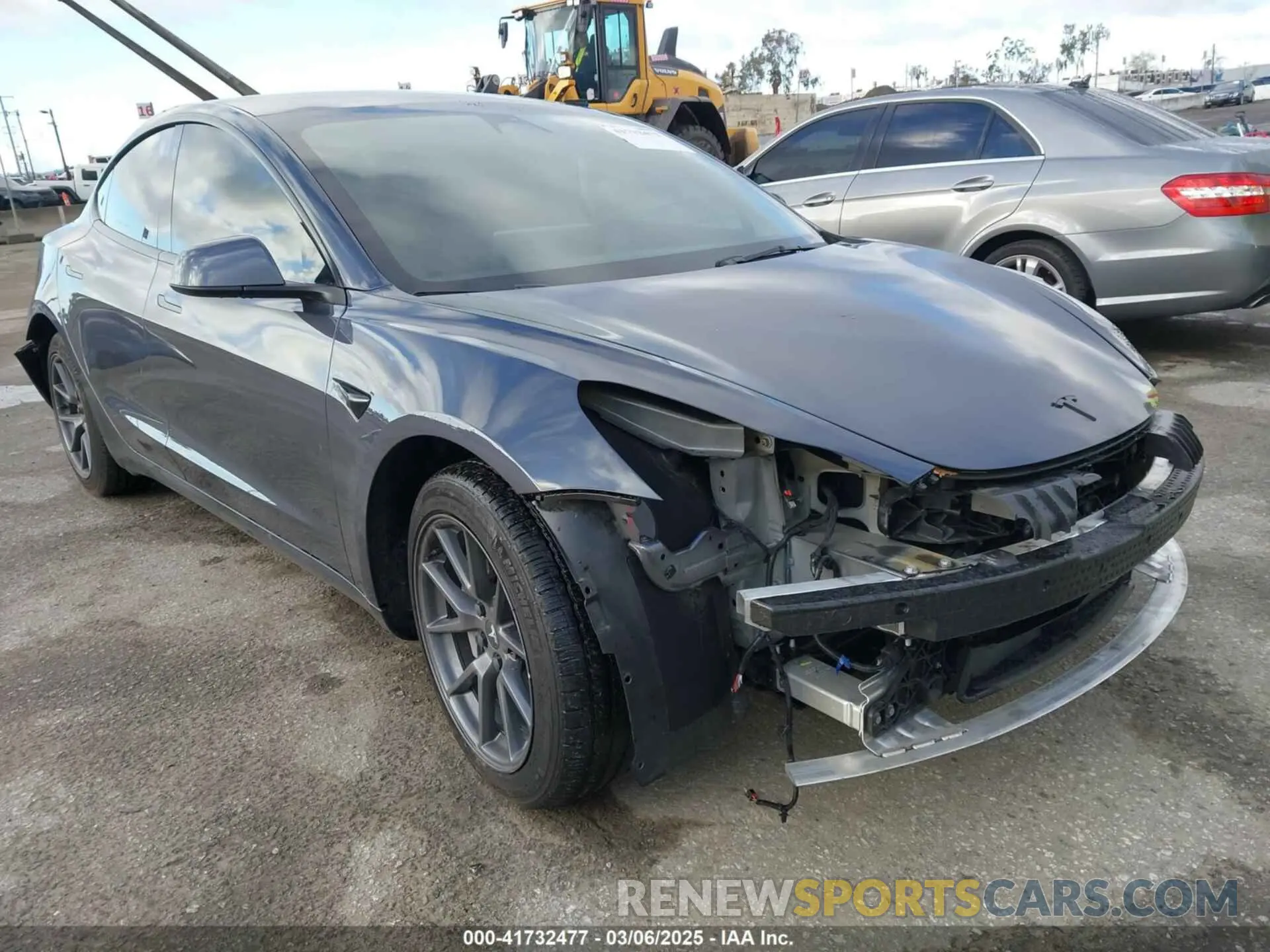 1 Photograph of a damaged car 5YJ3E1EA4PF569645 TESLA MODEL 3 2023