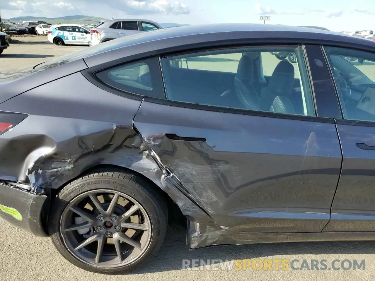 10 Фотография поврежденного автомобиля 5YJ3E1EA4PF570942 TESLA MODEL 3 2023