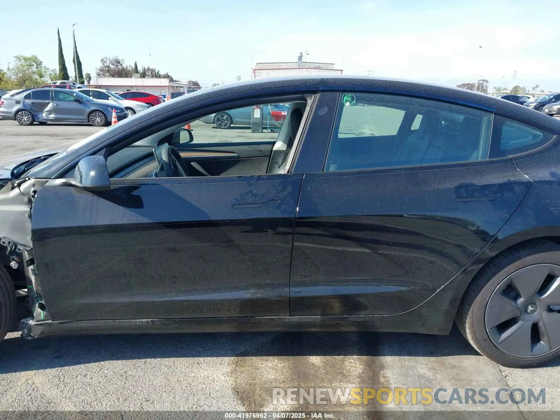 14 Photograph of a damaged car 5YJ3E1EA4PF571895 TESLA MODEL 3 2023