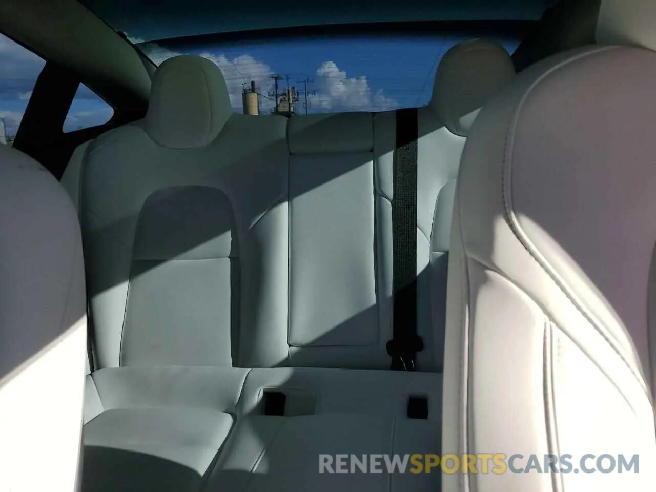 11 Фотография поврежденного автомобиля 5YJ3E1EA4PF590415 TESLA MODEL 3 2023