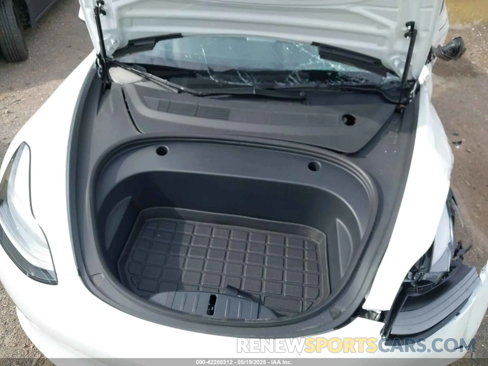 10 Photograph of a damaged car 5YJ3E1EA4PF644621 TESLA MODEL 3 2023