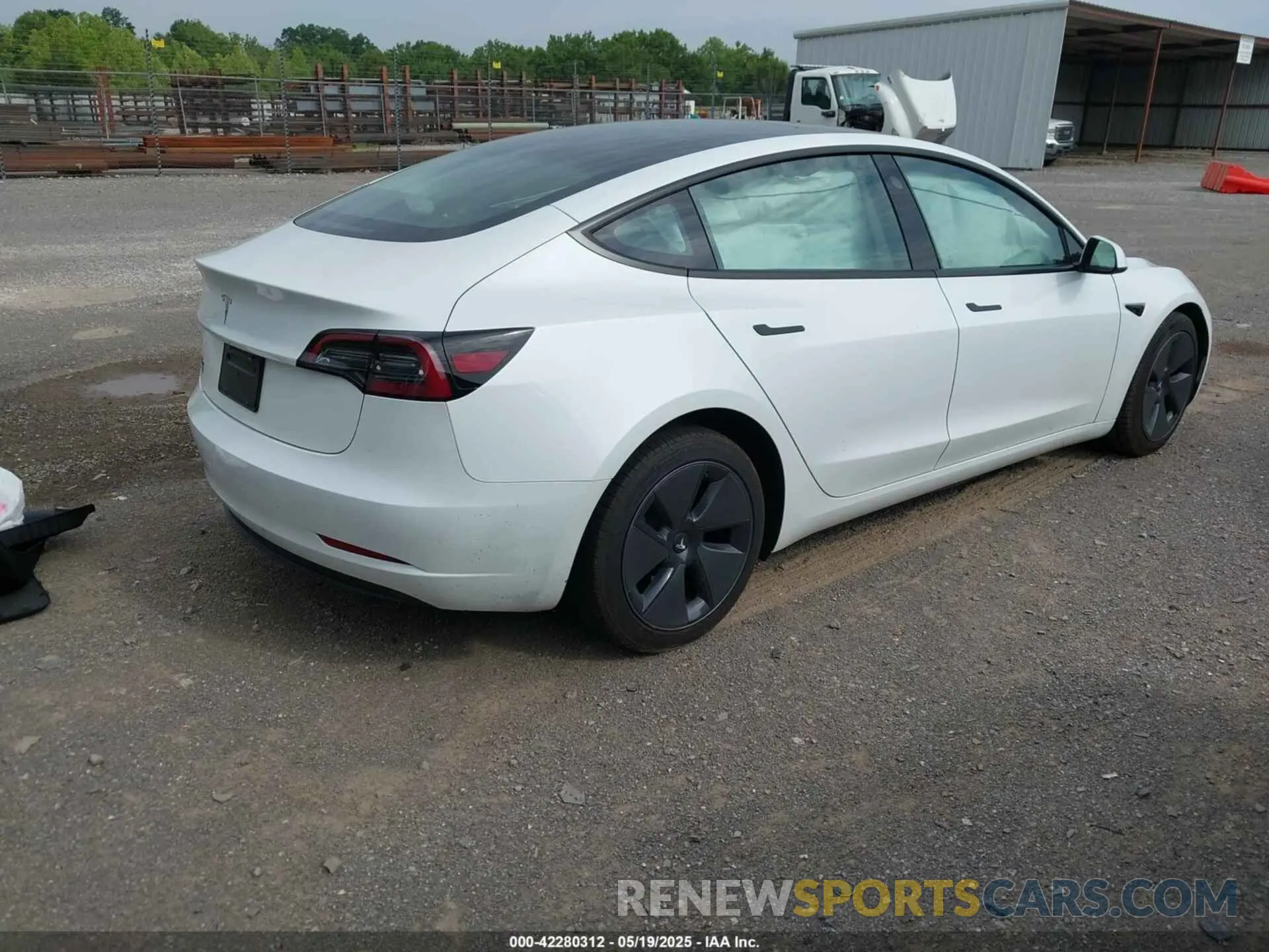 4 Photograph of a damaged car 5YJ3E1EA4PF644621 TESLA MODEL 3 2023