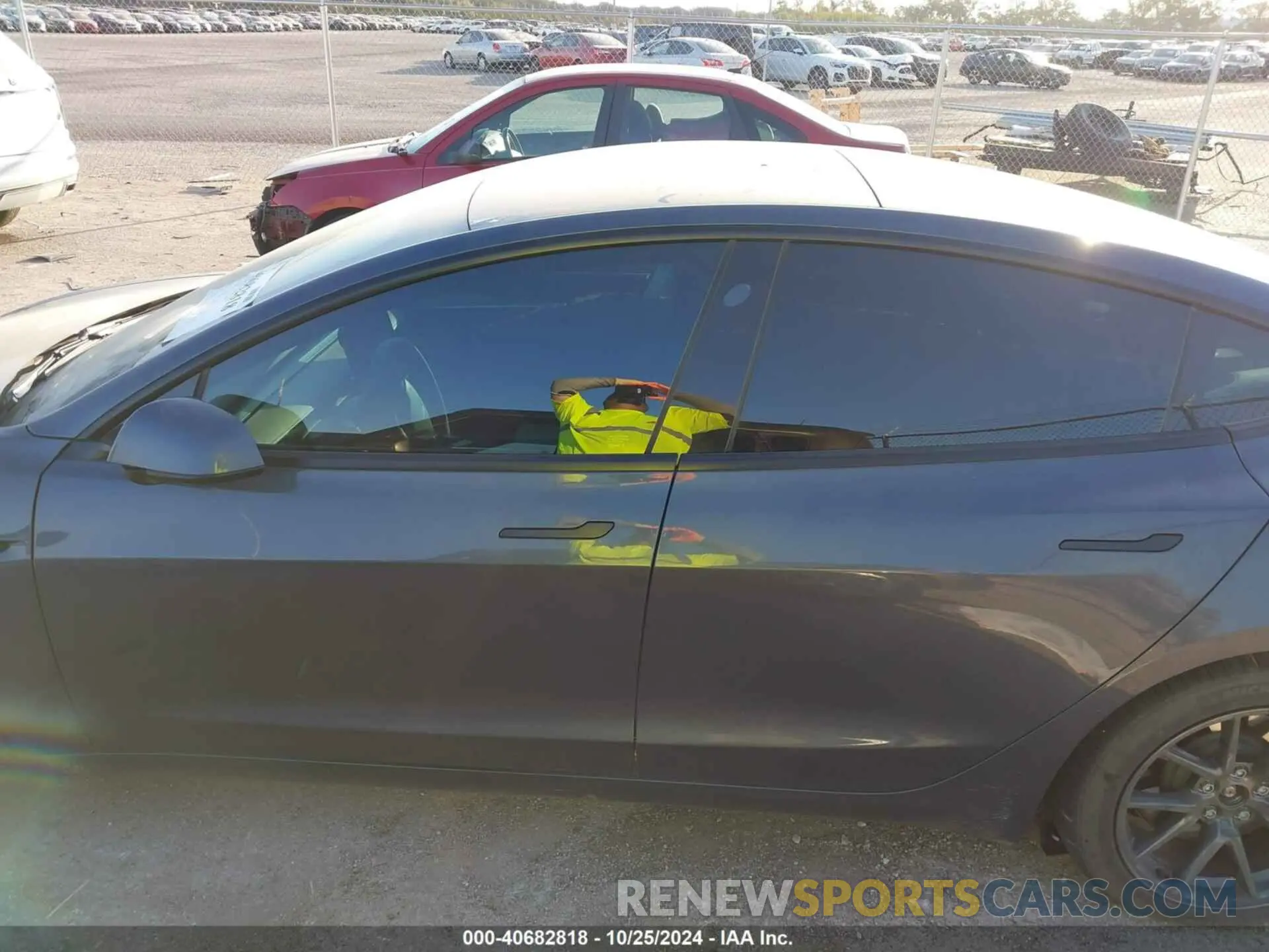 14 Photograph of a damaged car 5YJ3E1EA4PF649740 TESLA MODEL 3 2023