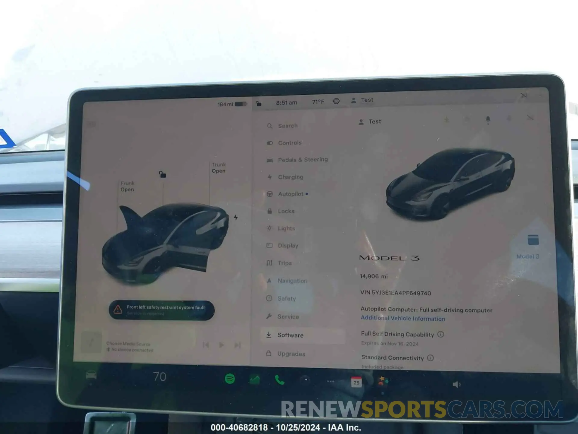 18 Photograph of a damaged car 5YJ3E1EA4PF649740 TESLA MODEL 3 2023