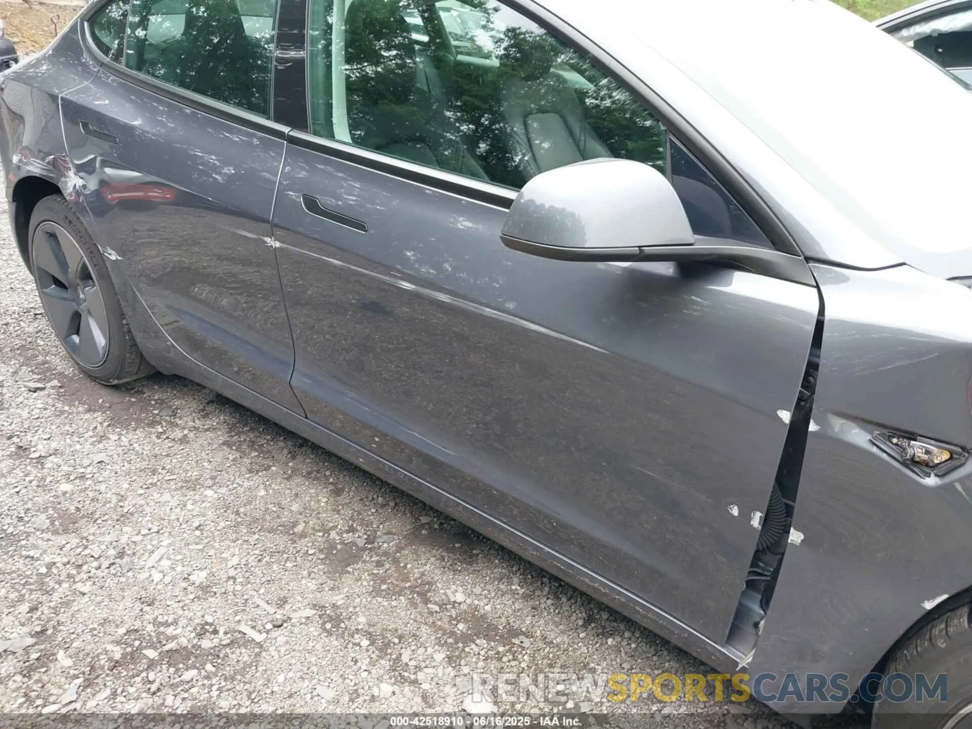 12 Фотография поврежденного автомобиля 5YJ3E1EA4PF657112 TESLA MODEL 3 2023