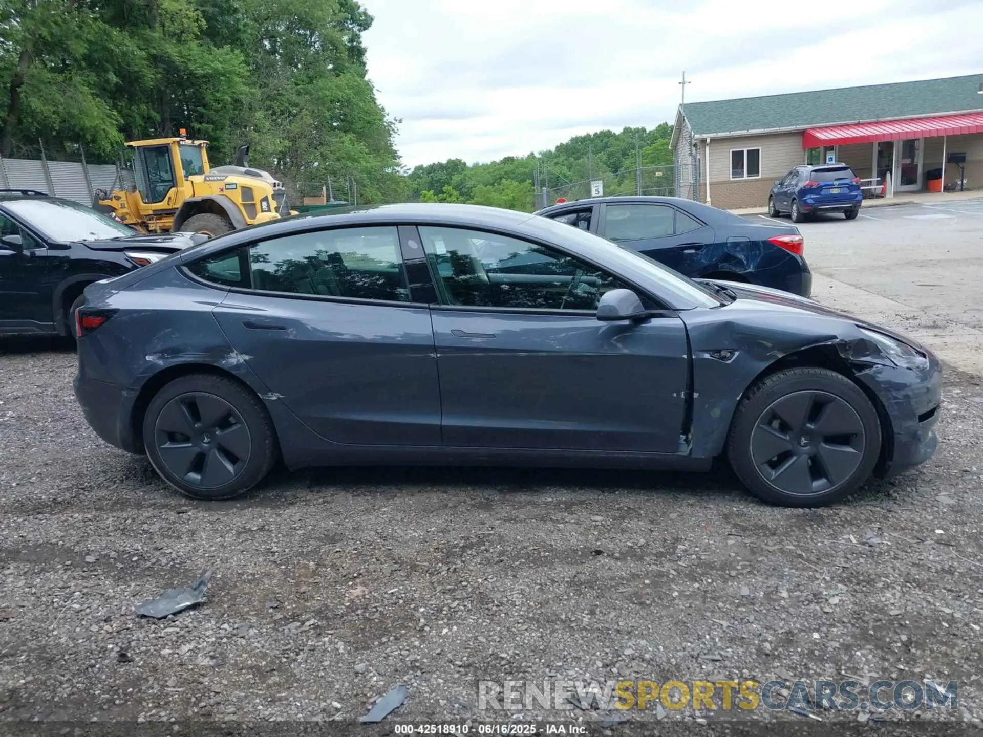 14 Фотография поврежденного автомобиля 5YJ3E1EA4PF657112 TESLA MODEL 3 2023