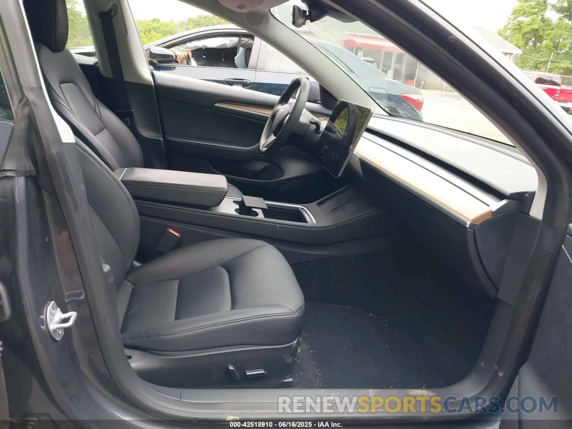 5 Фотография поврежденного автомобиля 5YJ3E1EA4PF657112 TESLA MODEL 3 2023