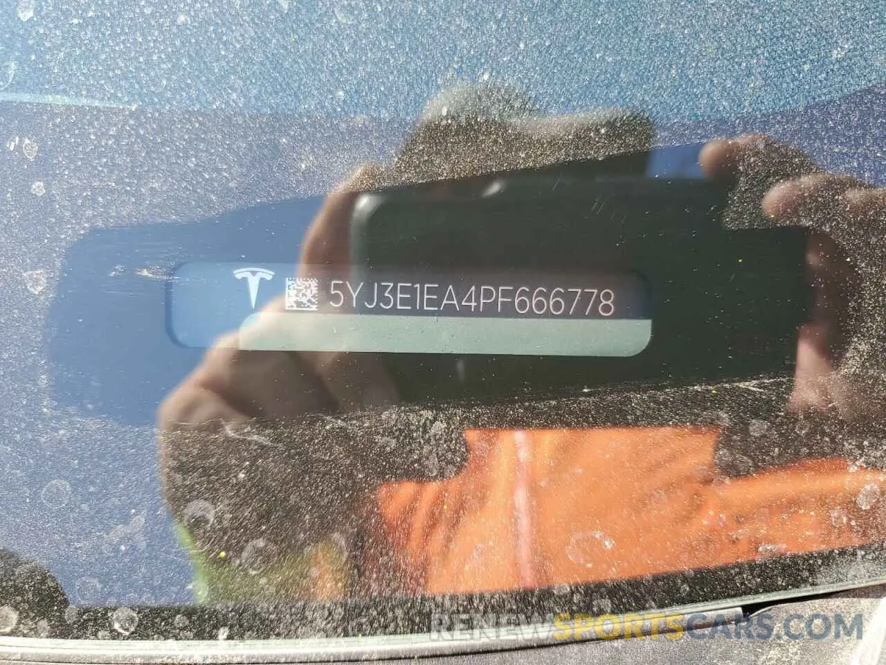 14 Photograph of a damaged car 5YJ3E1EA4PF666778 TESLA MODEL 3 2023