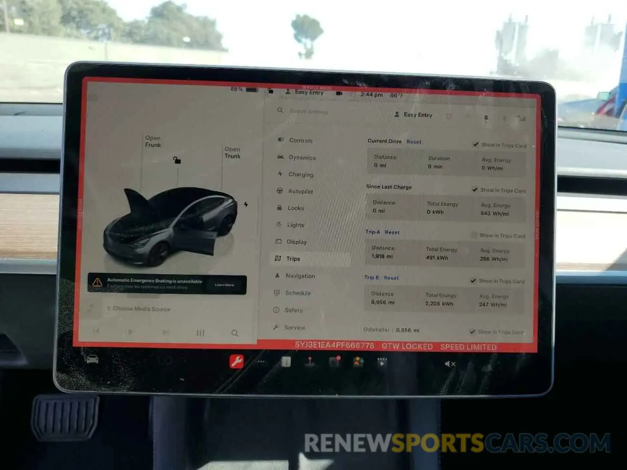 9 Photograph of a damaged car 5YJ3E1EA4PF666778 TESLA MODEL 3 2023