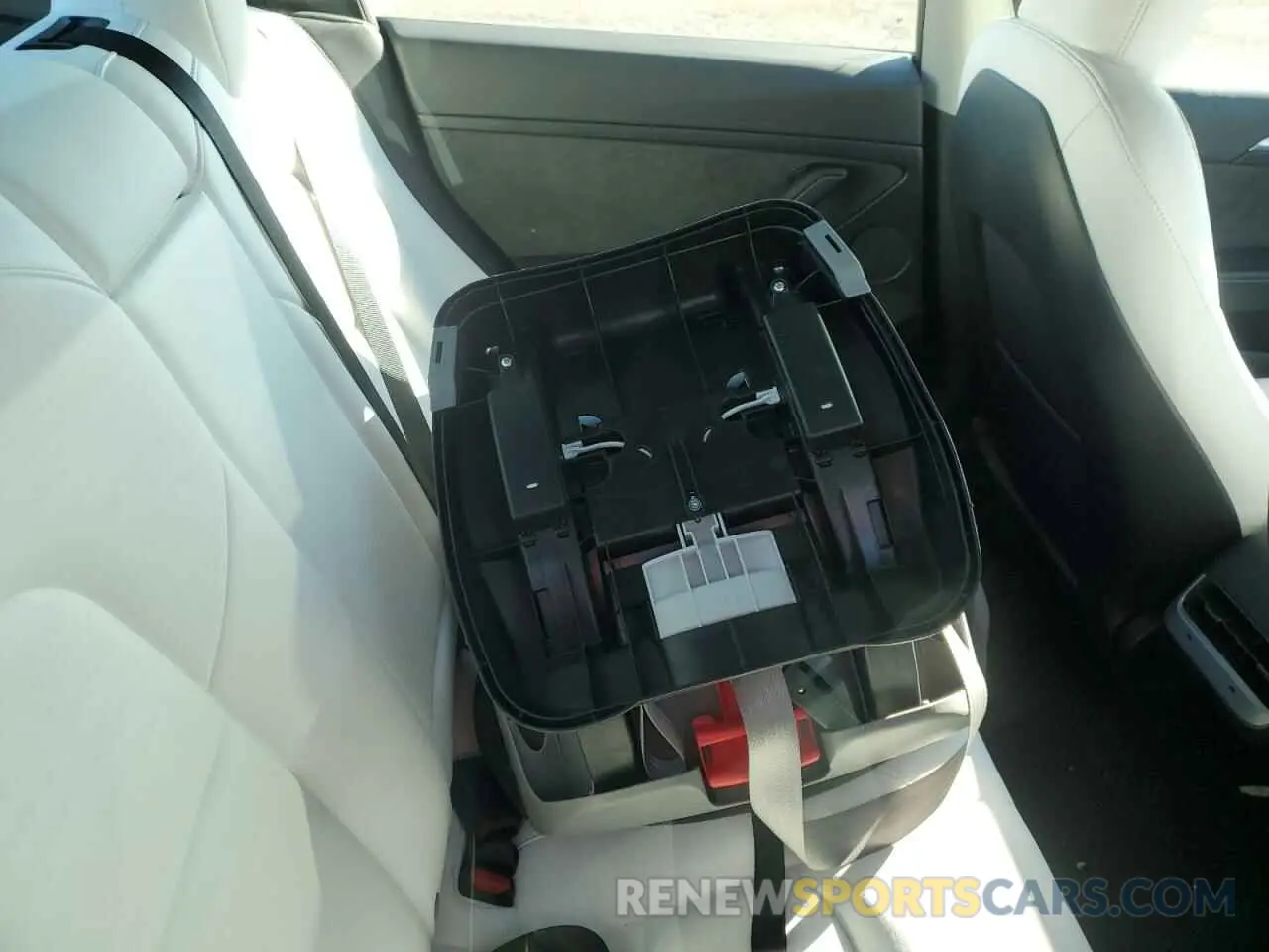 10 Photograph of a damaged car 5YJ3E1EA4PF680101 TESLA MODEL 3 2023